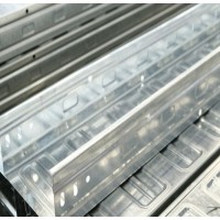 模壓橋架 防腐蝕設(shè)計(jì)適應(yīng)多種環(huán)境 大量批發(fā)